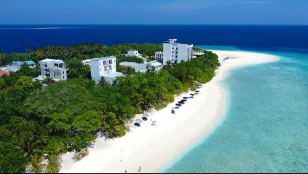 Ukulhas Villa Oceanview Hotel & Spa Bagian luar foto